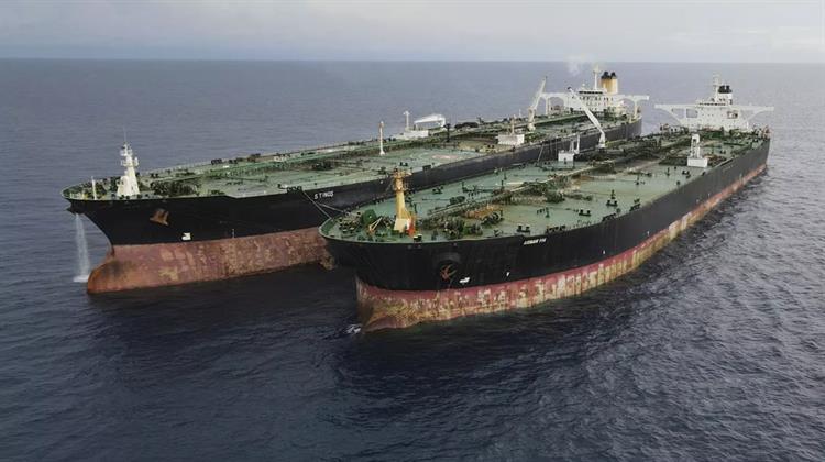 Αβεβαιότητα για 48 Εκατ. Βαρέλια Ρωσικού Αργού σε Πλοία Καθώς Ξεκινά Σήμερα η Εφαρμογή των Κυρώσεων των ΗΠΑ